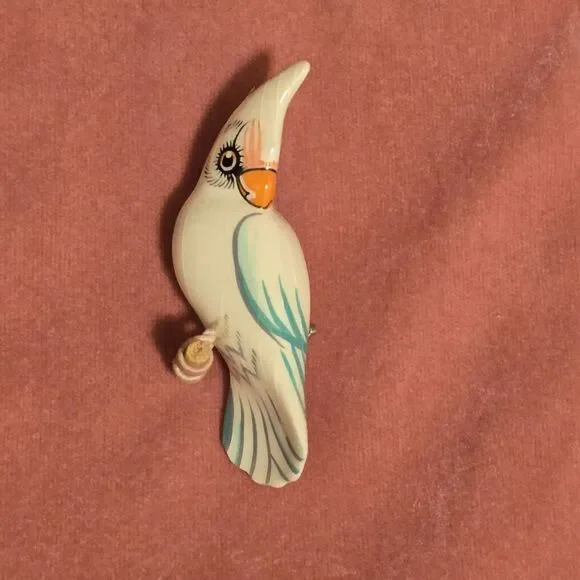 Vintage Wooden Takahashi Style Hand Painted Cockatoo Bird Pin Brooch 2.25" X .75 - Picture 4 of 12